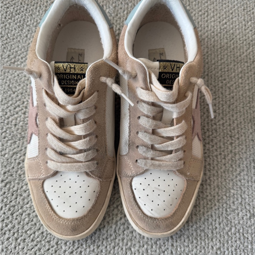 VH Vintage Havana Beige and White Sneakers
